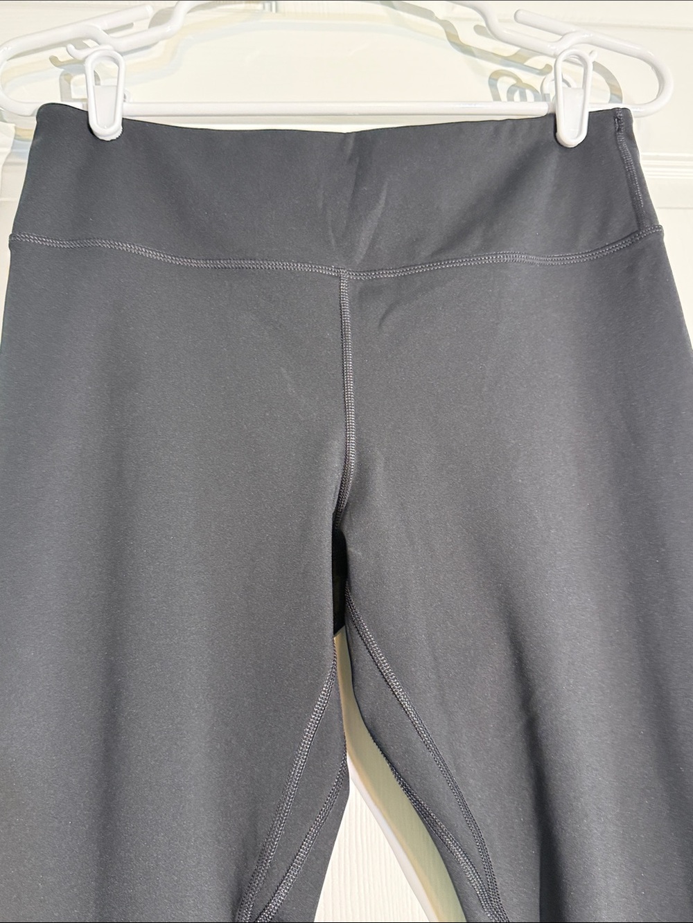 tentree Black High-Waist Active Leggings with Subtle Logo - Picture 8 of 13